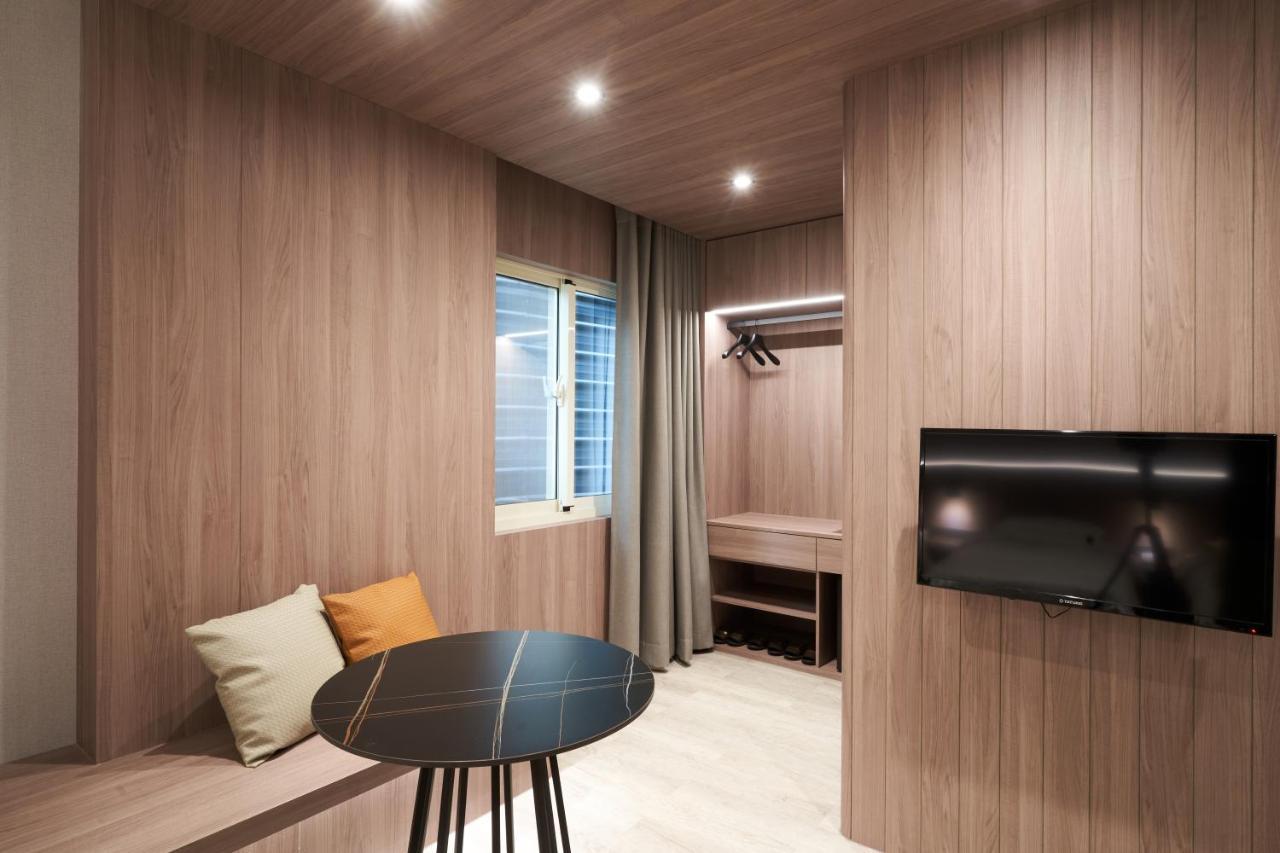 Yung An Business Hotel Dounan Екстер'єр фото