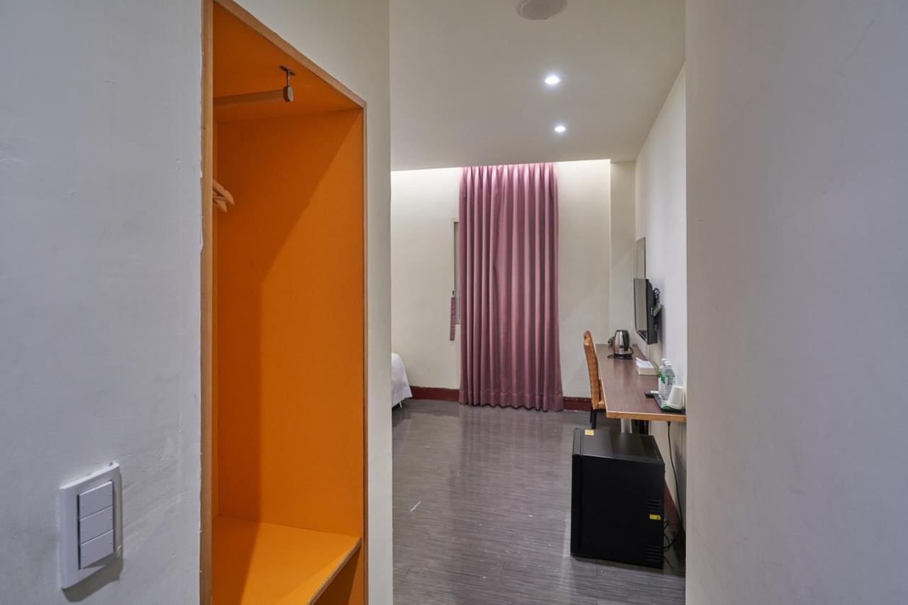 Yung An Business Hotel Dounan Екстер'єр фото